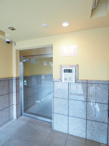 20/22 エントランス