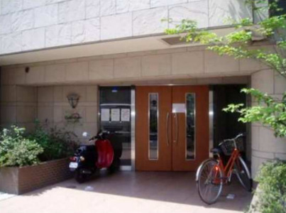 17/17 エントランス