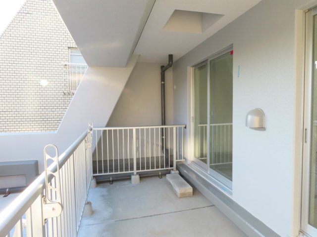 13/21 バルコニー