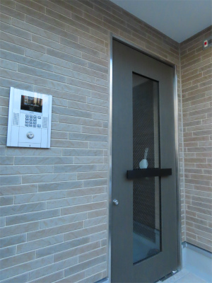 2/2 エントランス