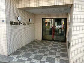 15/16 エントランス