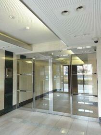 16/16 エントランス