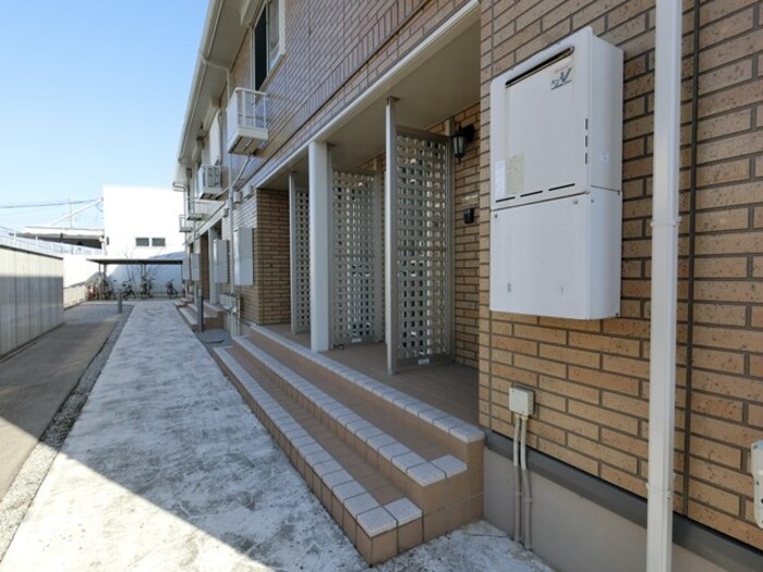 19/27 エントランス