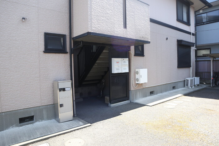 2/3 エントランス