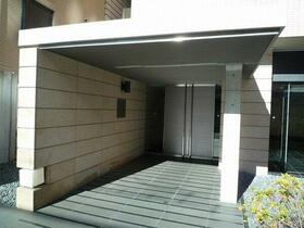 15/16 エントランス