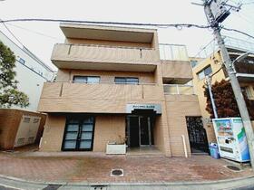 13/16 エントランス