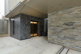 5/8 エントランス