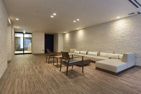 8/8 エントランス