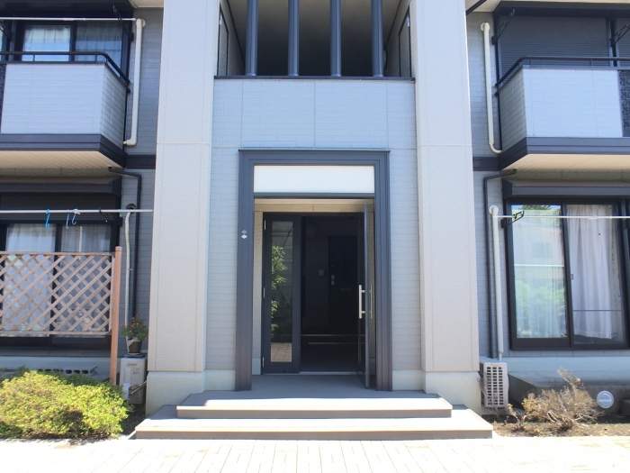 17/18 エントランス