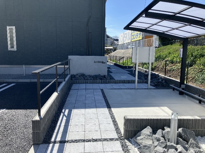 19/20 エントランス