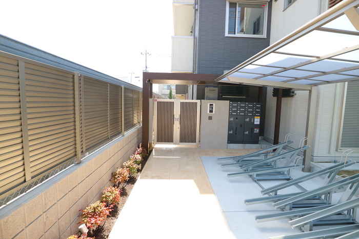 19/20 エントランス