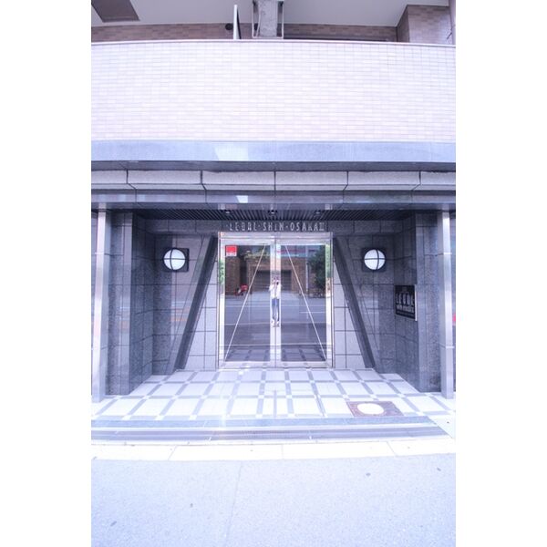 2/2 エントランス