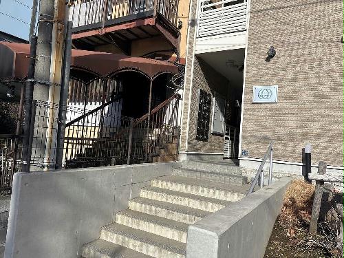 13/13 エントランス