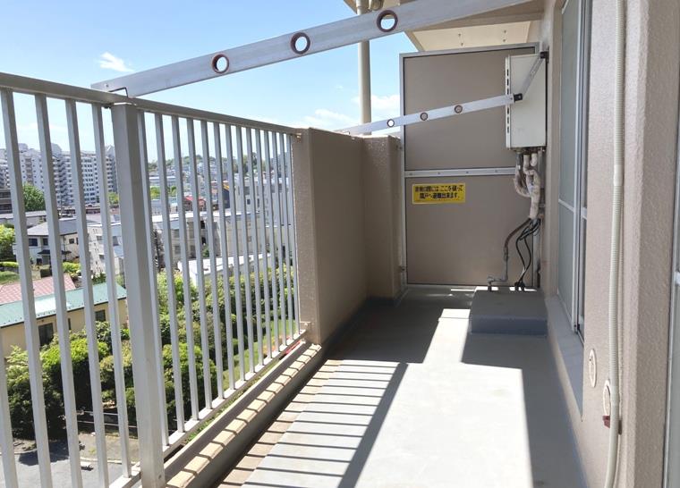 13/18 バルコニー