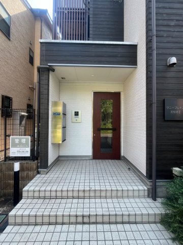 18/18 エントランス