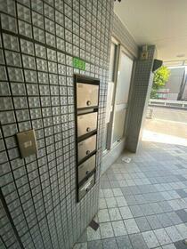 16/16 エントランス