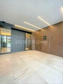 13/13 エントランス