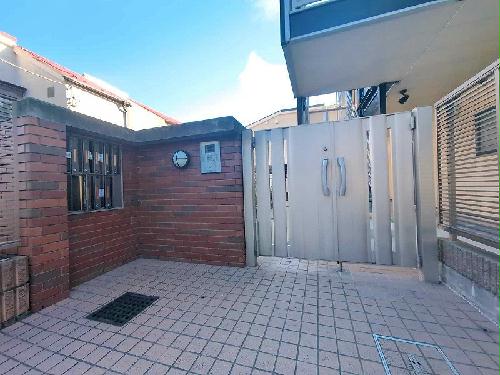 14/14 エントランス