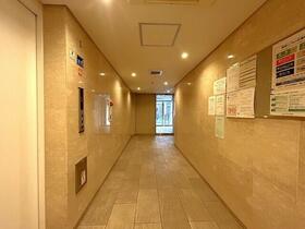 14/14 エントランス