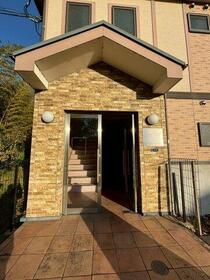 16/16 エントランス