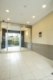 15/15 エントランス