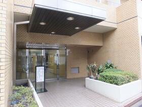 13/13 エントランス