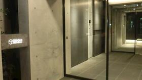 16/16 エントランス