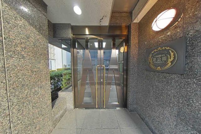 14/23 エントランス