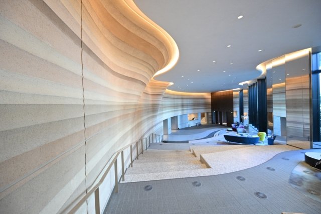 17/18 エントランス