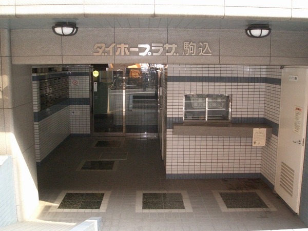 4/4 エントランス