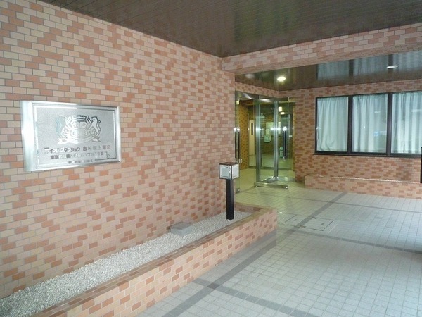 14/14 エントランス