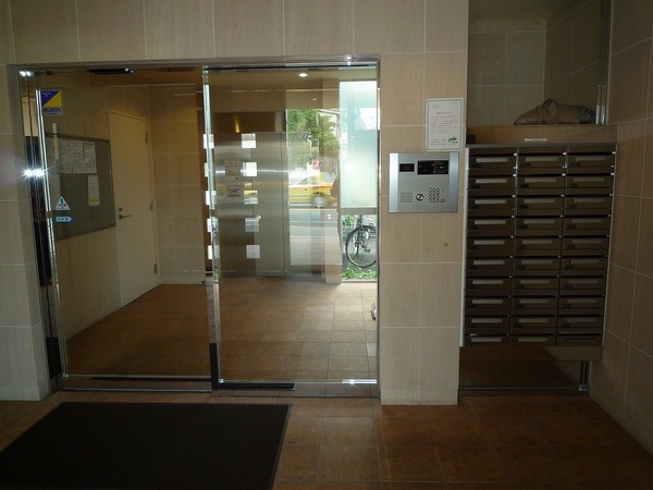 4/4 エントランス