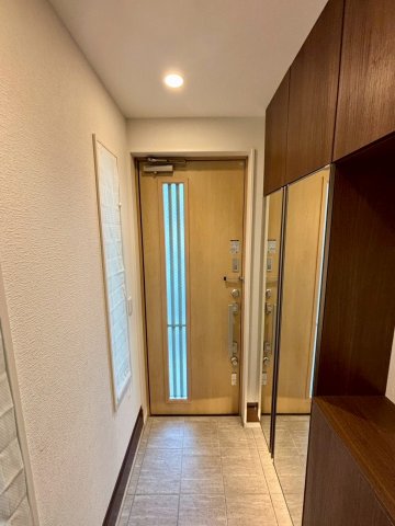 13/23 玄関