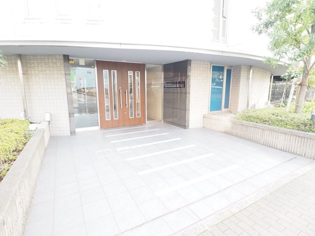 19/21 エントランス