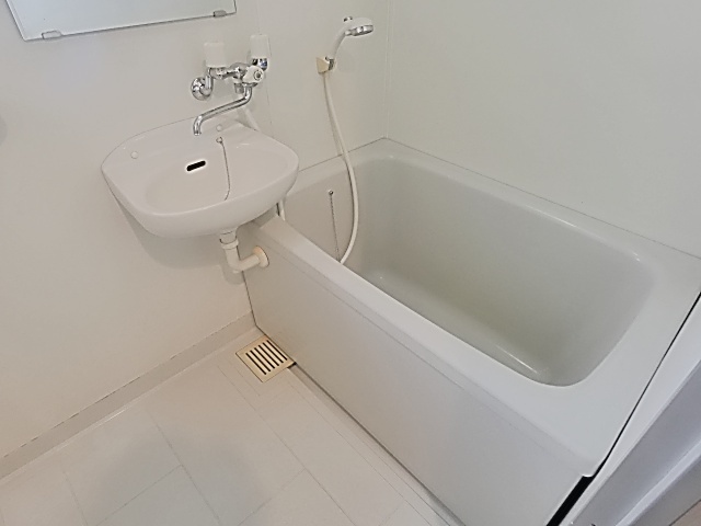 11/23 浴室
