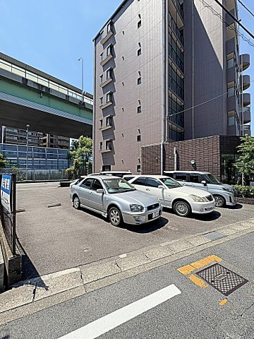 23/23 駐車場