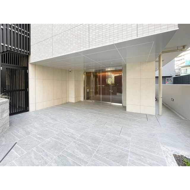 15/27 エントランス