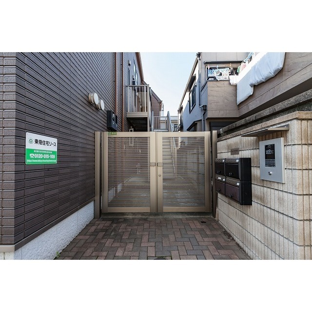 15/17 エントランス