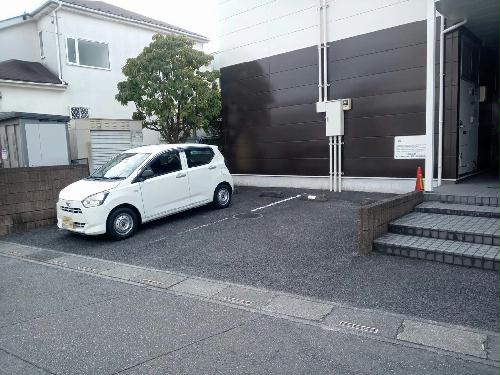 2/2 駐車場