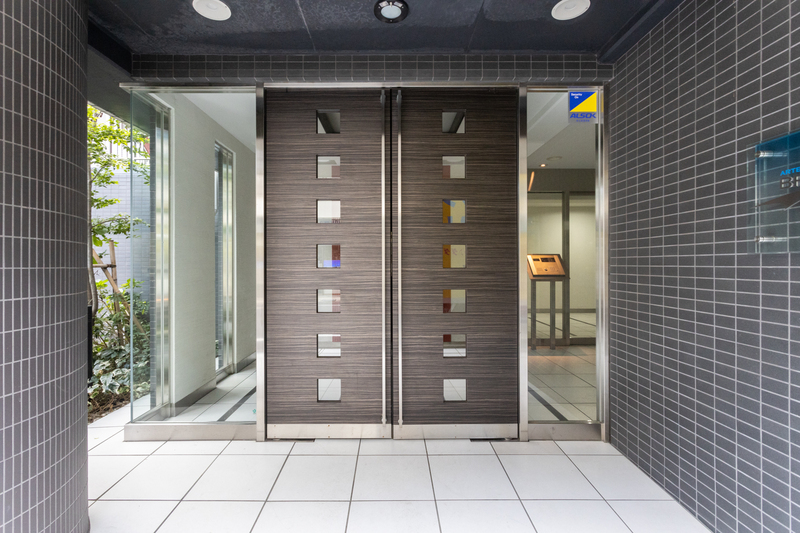 5/5 エントランス