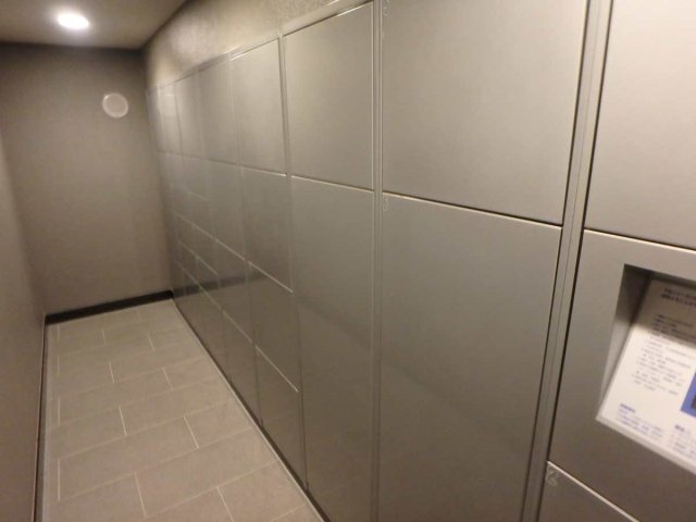 2/4 エントランス