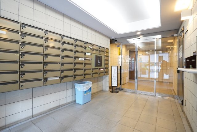 16/17 エントランス