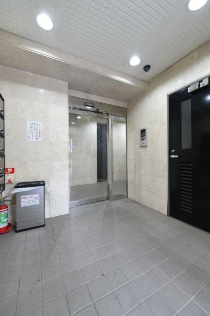 19/20 エントランス