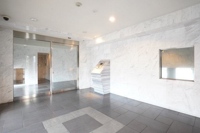 18/20 エントランス