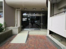 15/16 エントランス