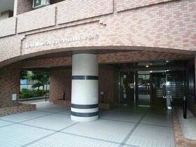 15/16 エントランス