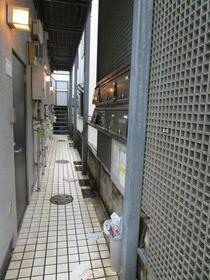 2/2 エントランス