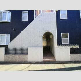 5/5 エントランス