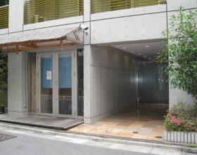 2/2 エントランス