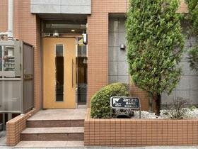 16/16 エントランス